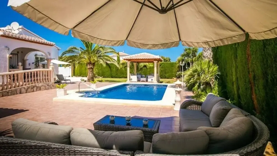 Sunny Javea Villa With Stunning Views
