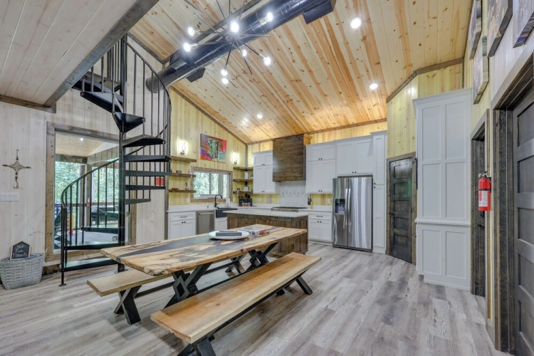 3 Bedrooms Cottage