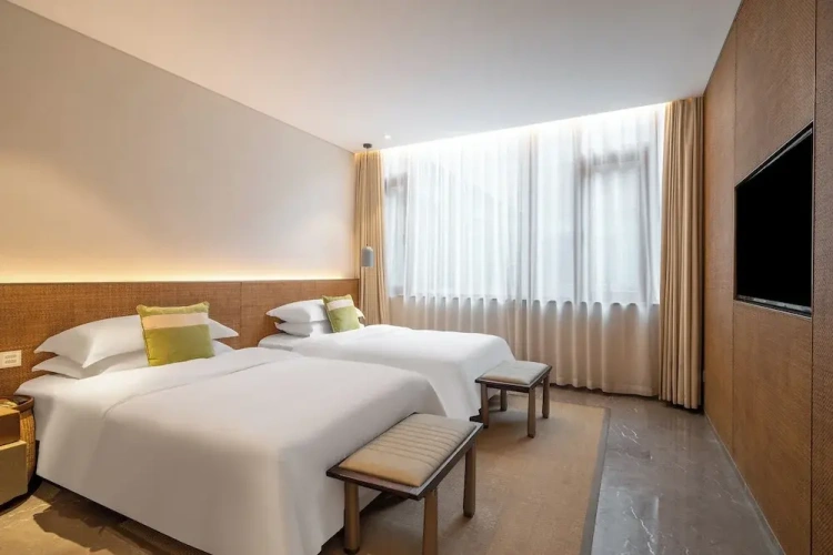 Comfort Twin room with courtyard view