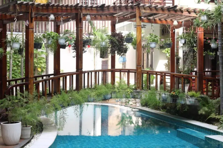 Long Life Riverside Hotel & Spa