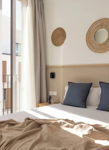 2 Bedrooms Apartment
