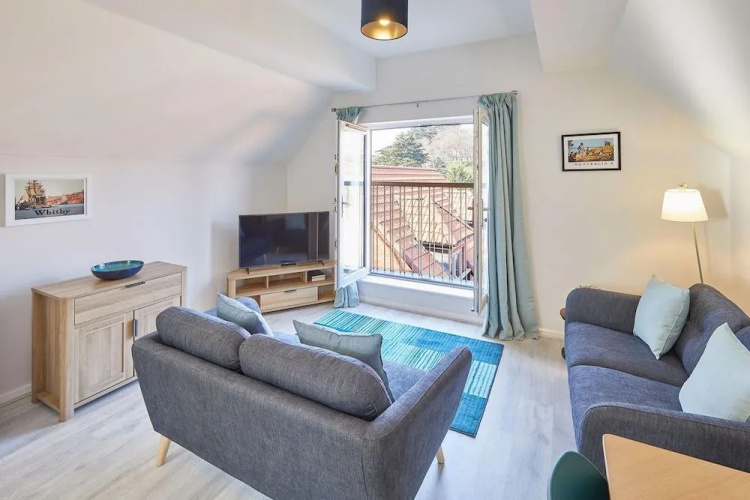 Host Stay Jet Cottage Spa Well