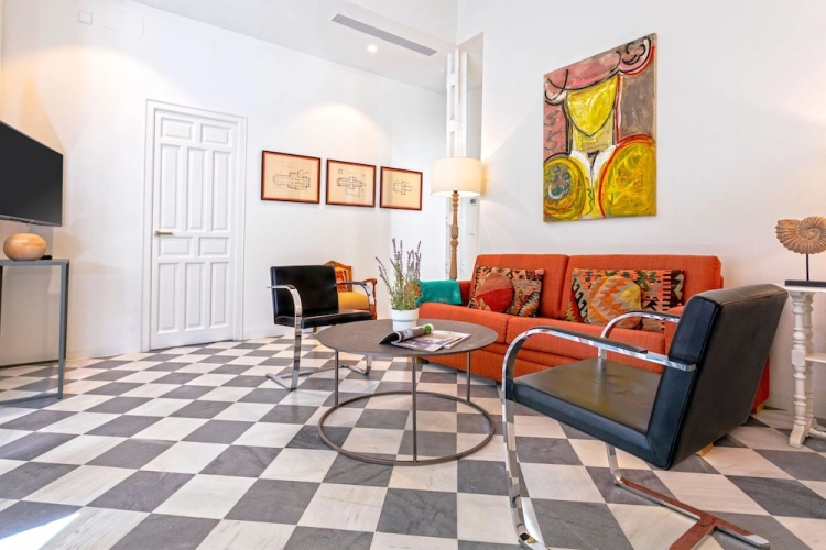 2 Bedrooms Apartment