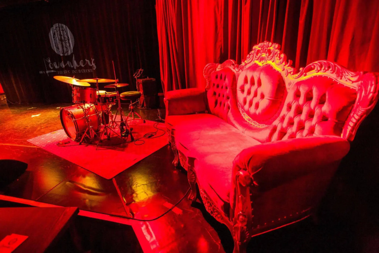 LOEV - VELA Hotel