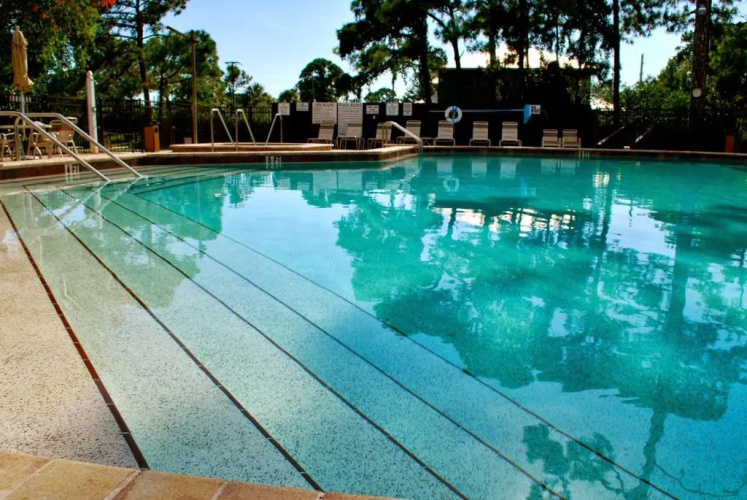 LUX VILLAs on beautiful Palmer Ranch