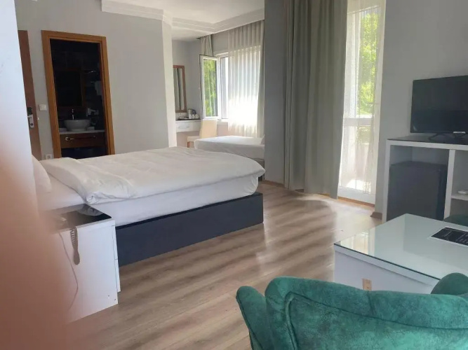 Dragos Island Hotel