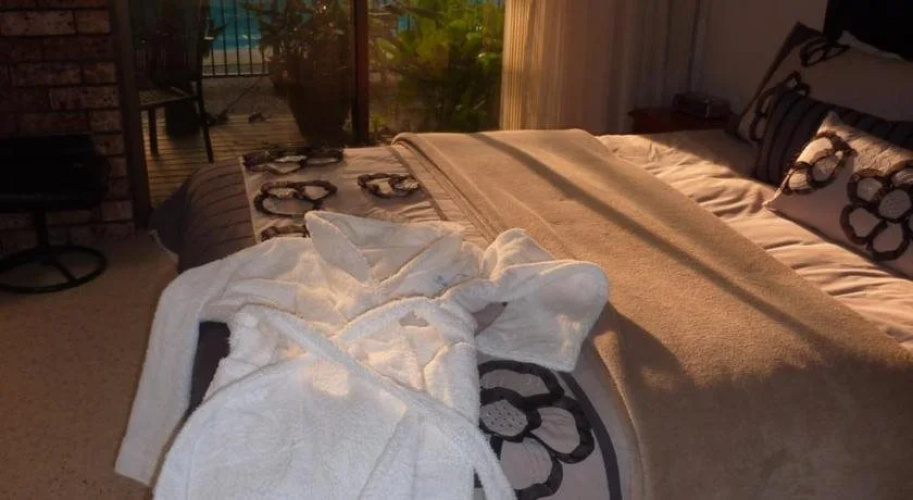 Batemans Bay Manor - Bed and Breakfast