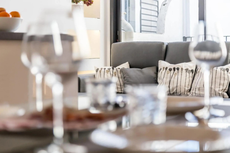 CENTER-Luxurious 1BR, 1BA-Terrace, WI-FI, A/C