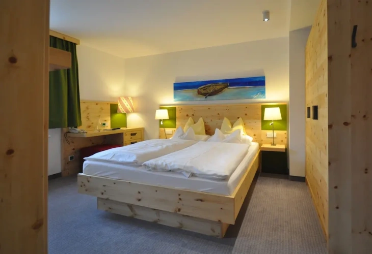 Economy room