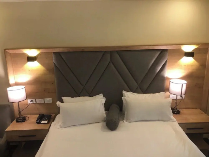 LA Hotel and SPA