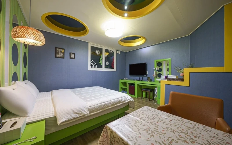 Guest rooms