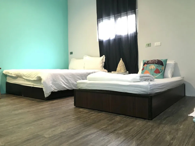 Free & Slow - Hostel