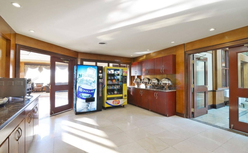 Woodbine Hotel And Suites photo 12