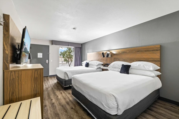 Premium Quadruple room