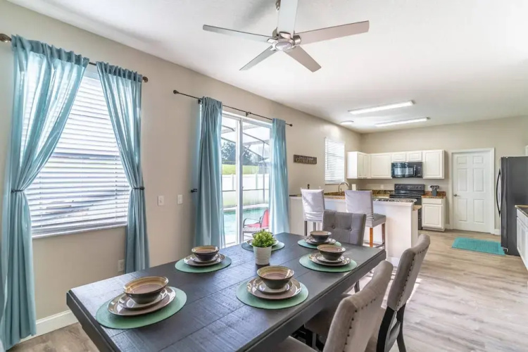 185 Windwood Bay
