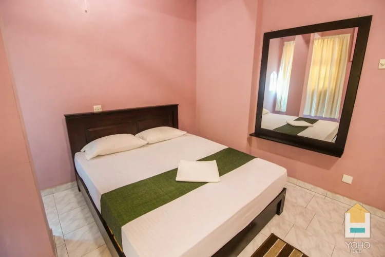 Yoho Bro Hotel