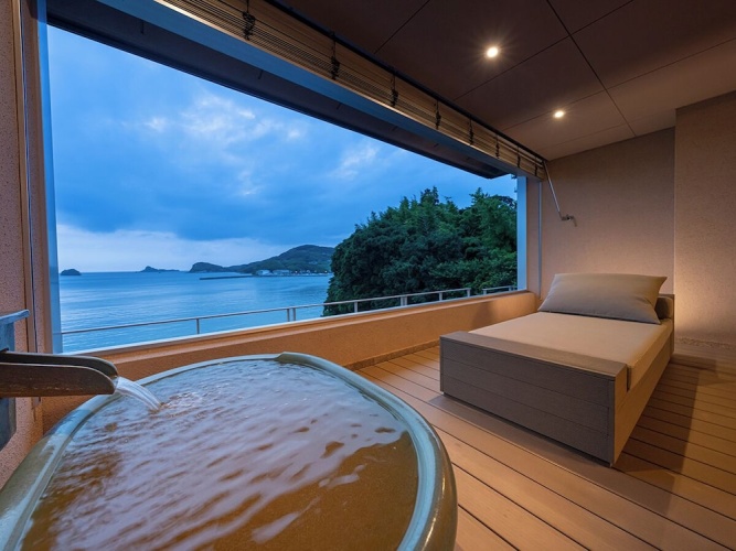 Standard Quadruple room with balcony