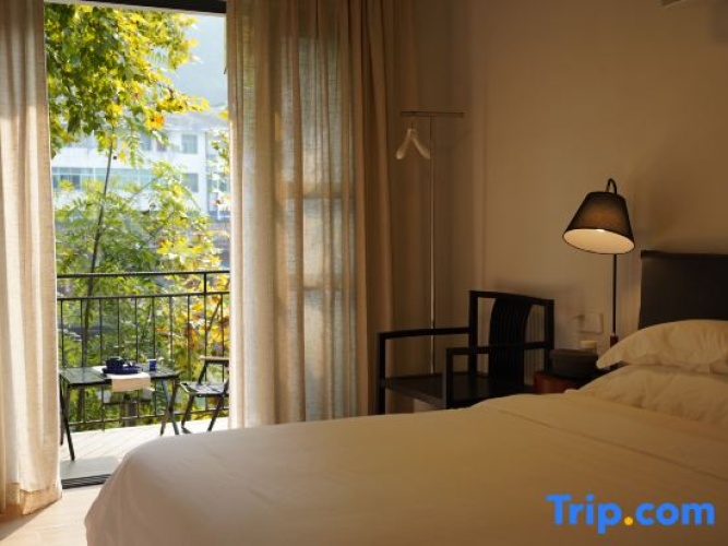 Standard Double room with canal view