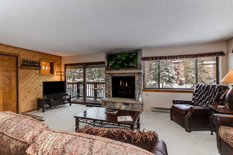 Pine Ridge Condominiums