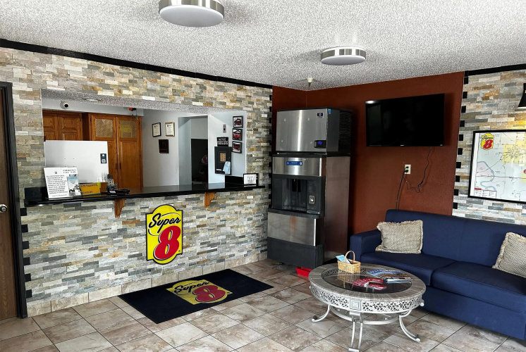 Super 8 by Wyndham Boone