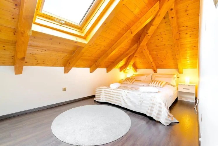 3 Bedrooms Apartment