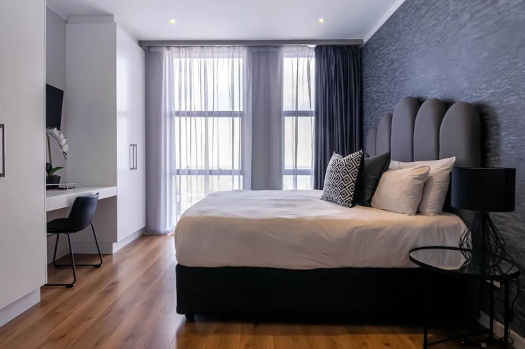Sandton Smart Apartment Seventeen