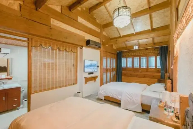 Lijiang Mountain View Homestay