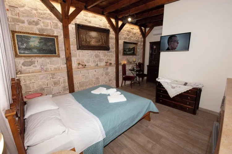Arionos Rooms