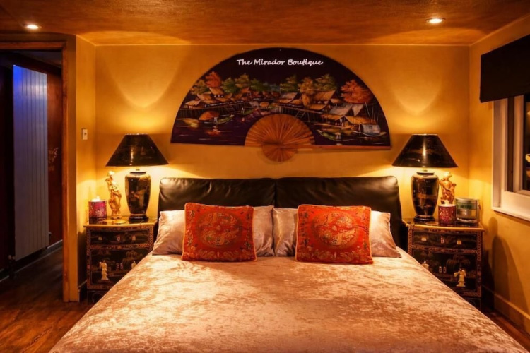 Oriental Suite