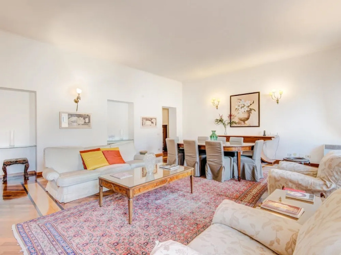 RSH Bernini Luxury Panoramic Apartment