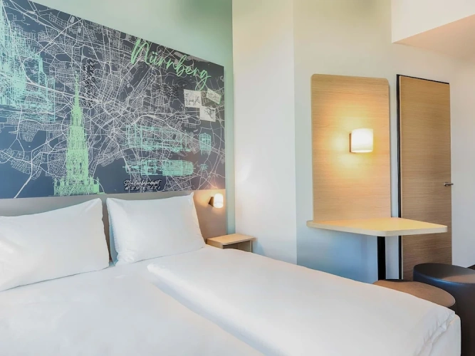 Standard Triple room