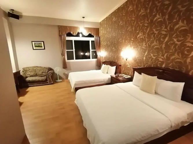 Business Quadruple room