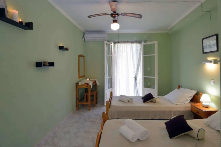 Damaskis Studios a Small Complex in Kassiopi