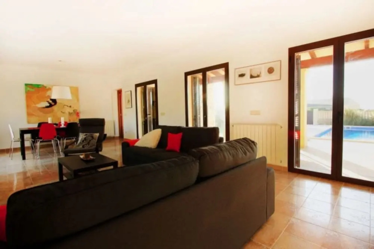 102947 - Villa in Llucmajor