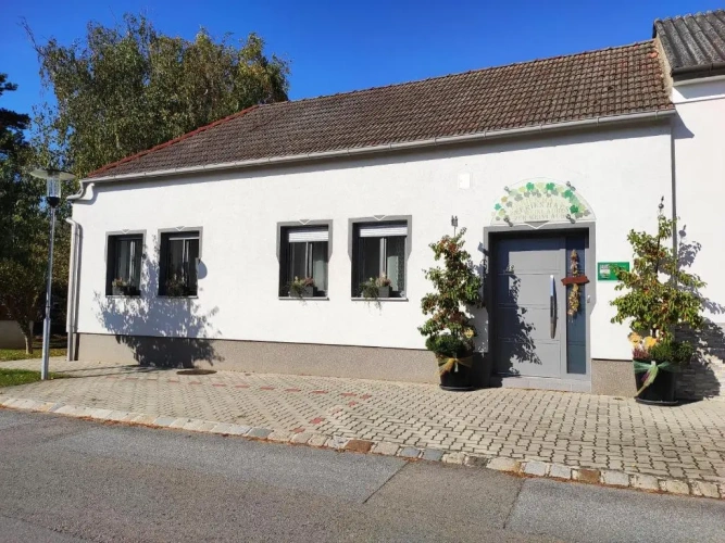 Double Cottage