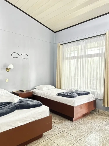 Economy room