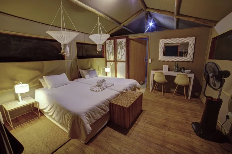 1 Bedroom Tent with mountain view