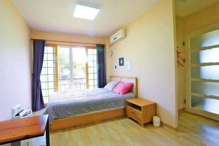 Munmoon House