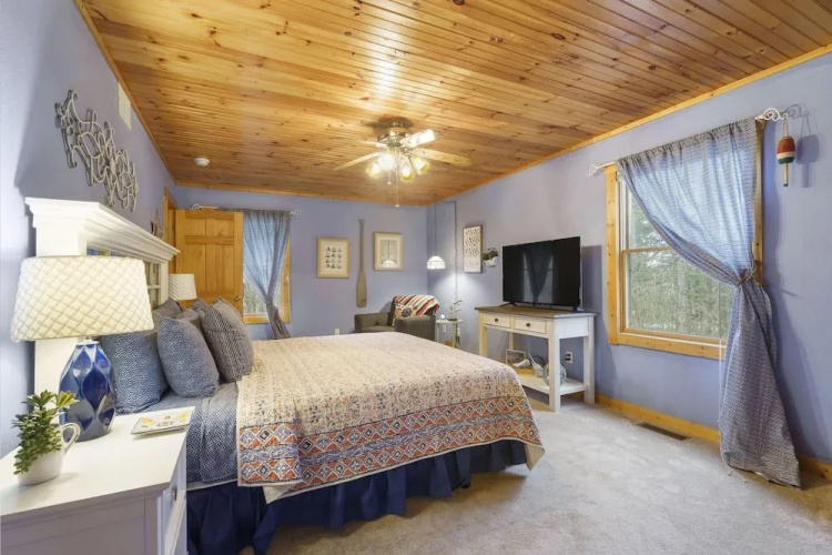 Cabin in the Cove