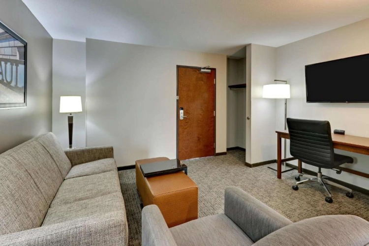 Deluxe Double Suite
