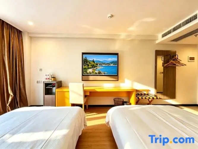 Standard Twin room with balcony
