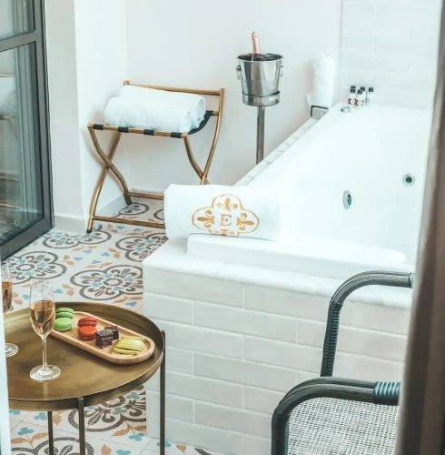 1 Bedroom Royal Suite