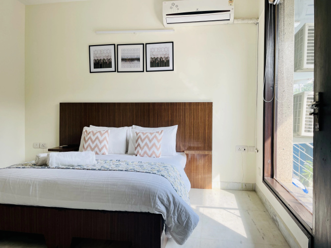 BluO Studio DLF Golf Course Road - Artemis