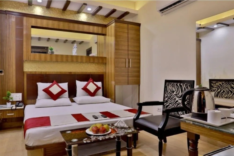 Hotel KNK International