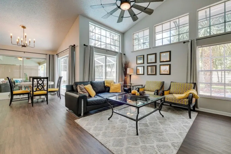 Spring Hill Home w/ Private Pool & Games!