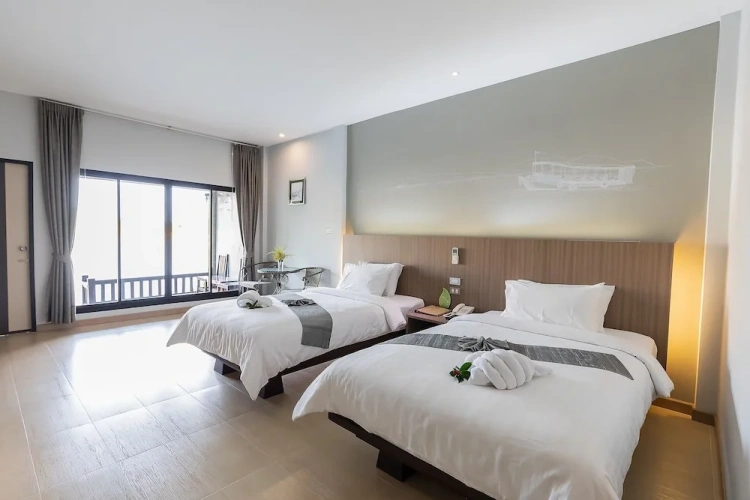 Deluxe room with balcony and with view