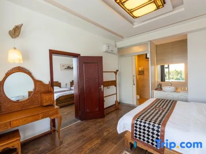 Deluxe Family Suite with sea view
