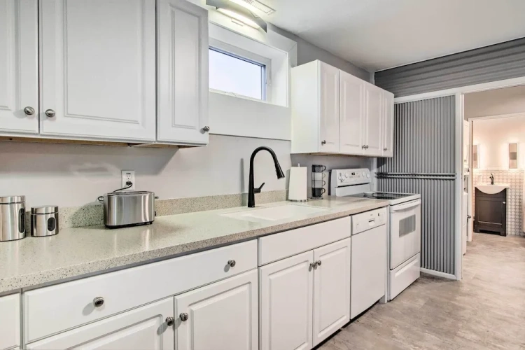 3 Bedrooms Apartment