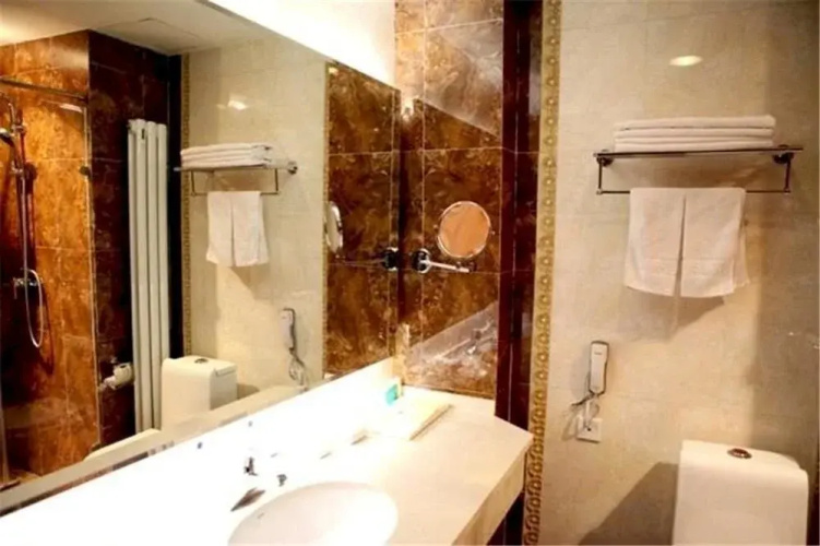 Lanjing Minghai Hotel
