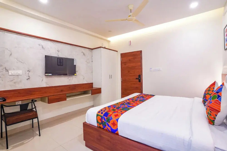 Fabhotel Memories Inn